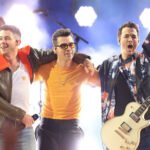 Jonas Brothers Close Out BBMAs 2021, Debut New Single During Their Performance!