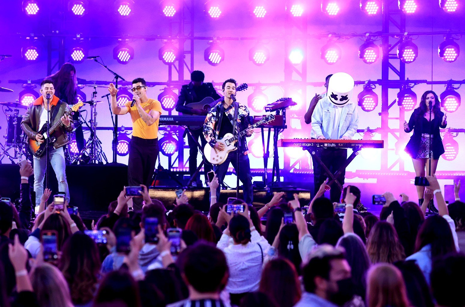 Jonas Brothers Close the 2021 Billboard Music Awards With Fiery Medley